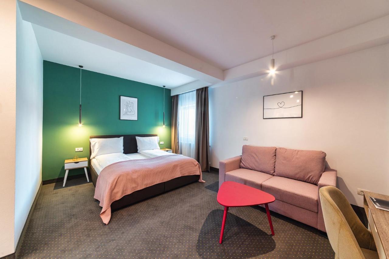 Saga Rooms Victoria  Bagian luar foto