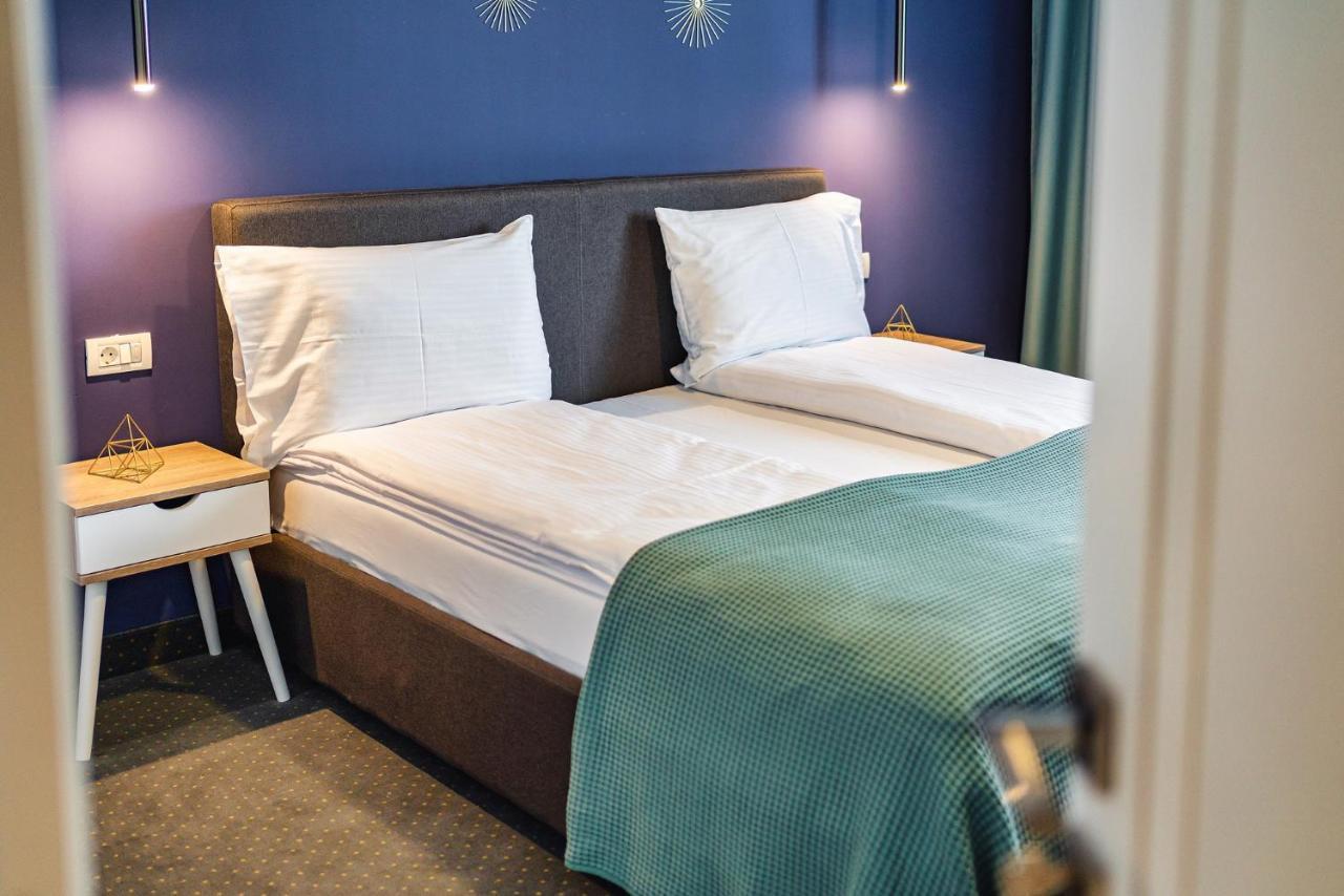 Saga Rooms Victoria  Bagian luar foto