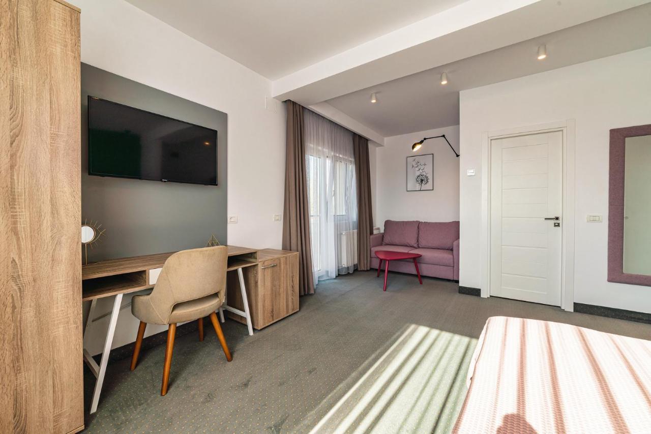 Saga Rooms Victoria  Bagian luar foto